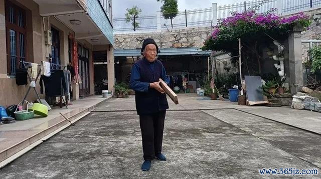 严桂凤 台州晚报图